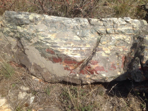 Гигантские зелёные валуны для ландшафтного дизайна весом более 5 тонн купить в Петрозаводске