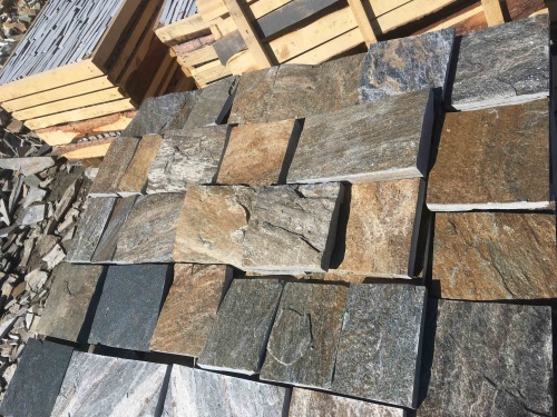 Плитка пилёная златолит Уральский для цоколя, отмостки купить в Петрозаводске