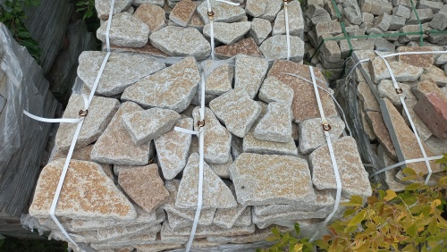 Гранитный плитняк галтованный для парковки купить в Петрозаводске