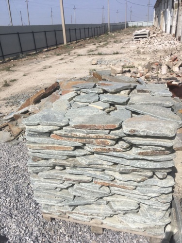 Златолит серебристый галтованный для лестниц купить в Петрозаводске